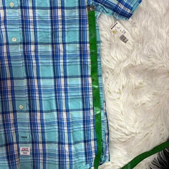 Blue plaid short sleeve button down oxford shirt by Izod Saltwater in Men’s size - Picture 4 of 5